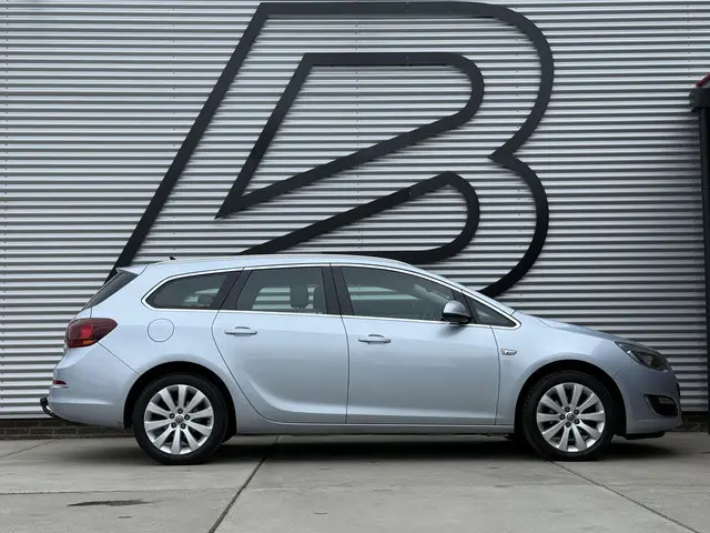 Opel Astra Sports Tourer 1.4 Turbo Sport + 2015 Benzine 6