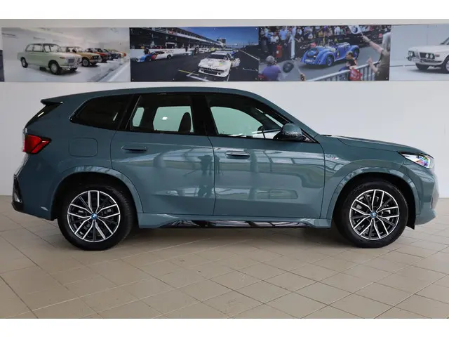 BMW iX1 xDrive30 2023 Elektrisch 3