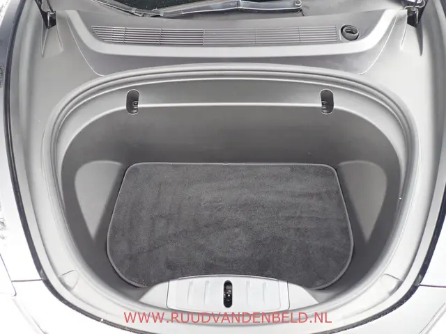 Tesla Model 3 SR+ 2020 Elektrisch 25