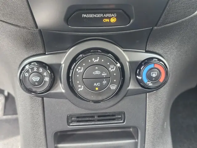 Ford Fiesta 1.25 Airco/Lmv/Stoelverwarming 2013 Benzine 16