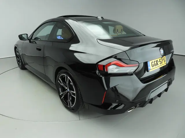 BMW 2 Serie Coupe 230i 2024 Benzine 32
