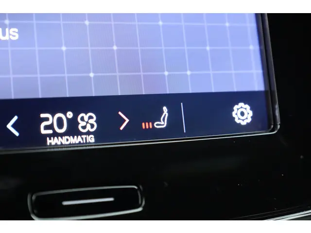 Volvo XC40 2.0 B3 Black Edition 2025 Benzine 22