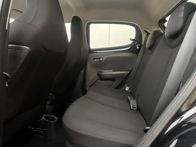 Peugeot 108 1.0 e-VTi Active 2015 Benzine 18