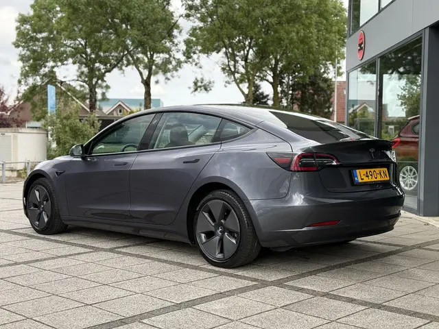 Tesla Model 3 Range Plus 2021 Elektrisch 4