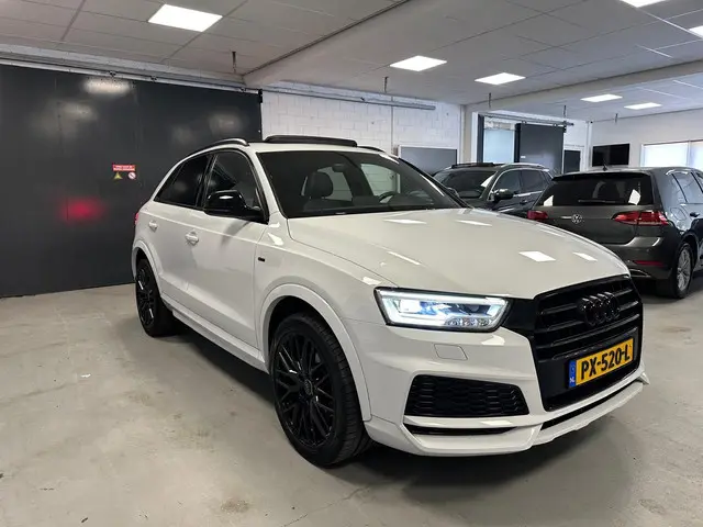 Audi Q3 1.4 TFSI CoD Sport S Line Edition 2017 Benzine 4