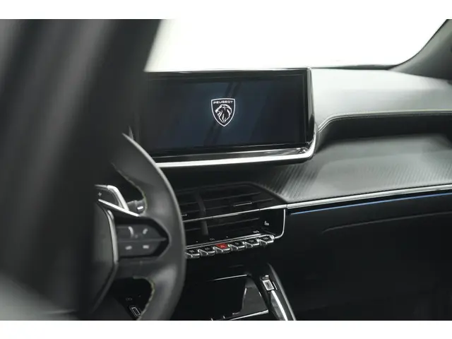 Peugeot 2008 PureTech 130 EAT8 GT 2024 Benzine 51