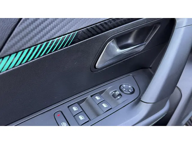 Peugeot e-2008 EV Allure Pack 50 kWh 2022 Elektrisch 13