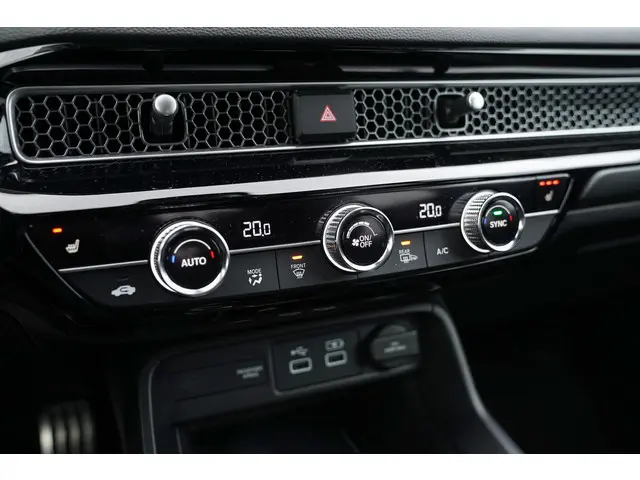 Honda Civic 2.0i e:HEV SPORT 2023 Hybride Benzine 20