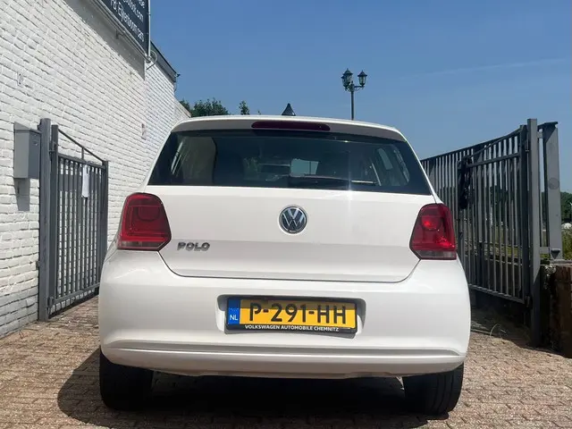 Volkswagen Polo 1.2 Easyline 2013 Benzine 15