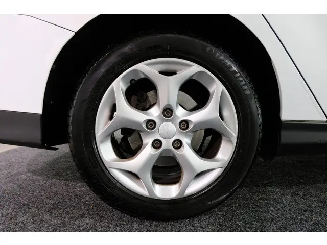 Ford Focus Wagon 1.0 EcoBoost Trend 2014 Benzine 22