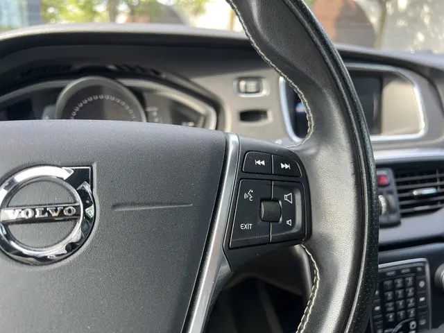Volvo V40 1.5 T3 Polar+ Sport 2019 Benzine 24