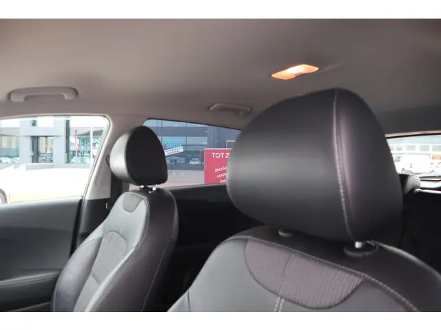 Kia Niro 1.6 GDi Hybrid DynamicLine 2017 Hybride Benzine 9