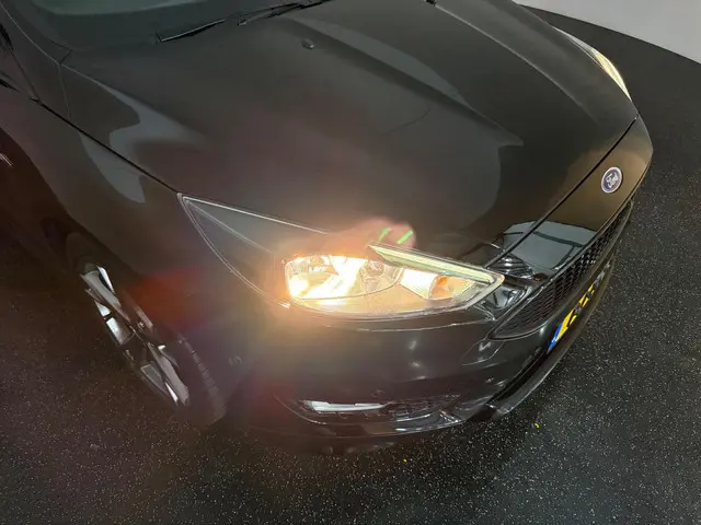 Ford Focus Wagon 1.5 ST-Line 2017 Benzine 35