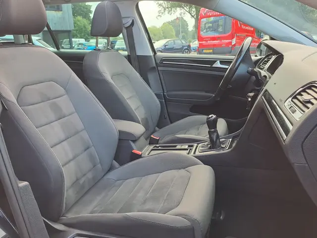 Volkswagen Golf Variant 1.4 TSI Highline 2017 Benzine 32