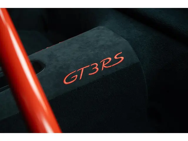 Porsche 911 4.0 GT3 RS | PCCB | Neuslift 2015 Benzine 16