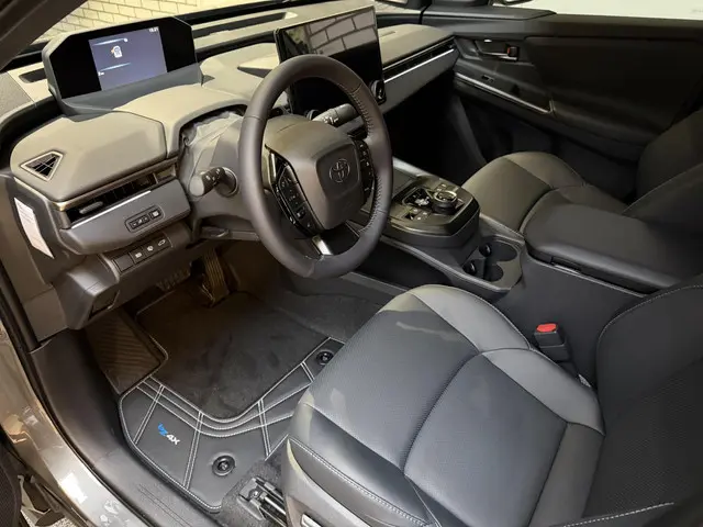 Toyota bZ4X Executive 73 kWh automaat 2025 Elektrisch 11