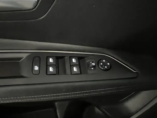 Peugeot 3008 1.2 PureTech GT-SPORT 2019 Benzine 16