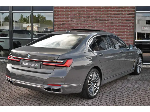 BMW 7 Serie M760Li xDrive 2019 Benzine 86