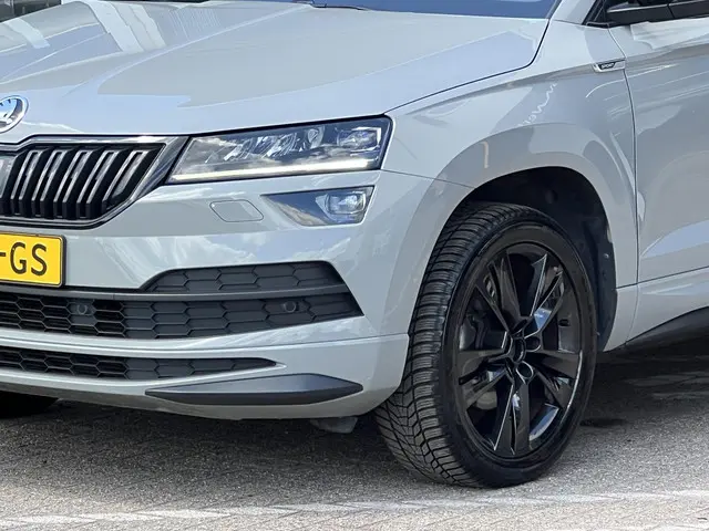 Škoda Karoq 1.5 TSI ACT Sportline Business 2020 Benzine 3