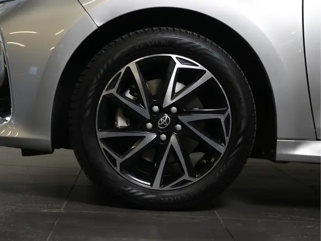 Toyota Yaris 1.5 Hybrid Dynamic 2023 Hybride Benzine 6