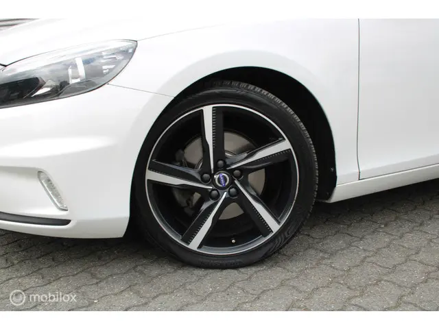 Volvo V40 2.0 T2 R-Design/Navi/Tel/Pdc/Trekhaak/ 2015 Benzine 4