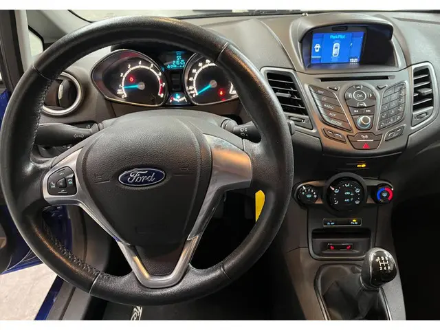 Ford Fiesta 1.0 EcoBoost Candy Blue Edition 2016 Benzine 10