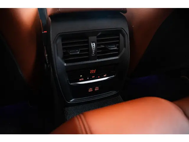 BMW 4 Serie Cabrio M440i High Executive 2023 Benzine 66