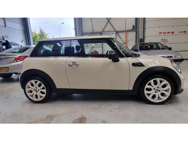 MINI One Mini 1.6 Salt 2014 Benzine 4