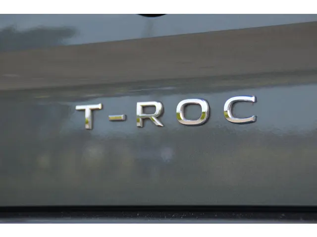 Volkswagen T-Roc 1.0 TSI Life Edition 2025 Benzine 52
