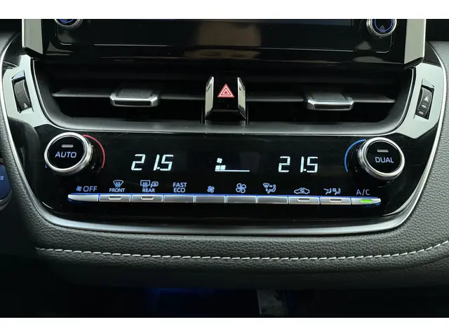 Suzuki Swace 1.8 Hybrid Style 2021 Hybride Benzine 22