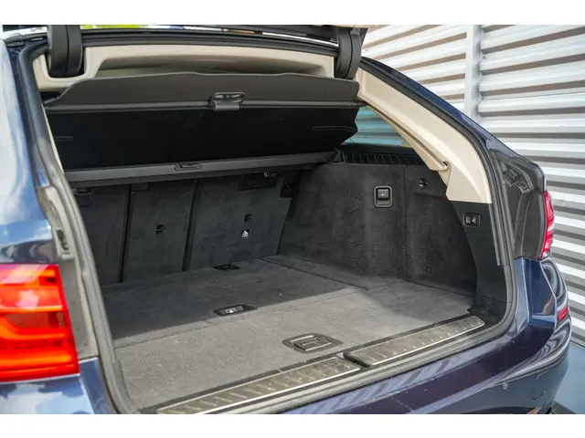BMW 5 Serie Touring 520i Executive 2017 Benzine 25
