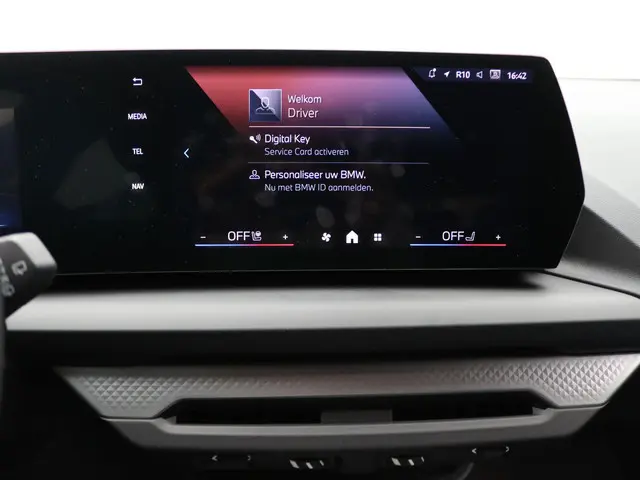 BMW 1 Serie 120 2025 Benzine 12