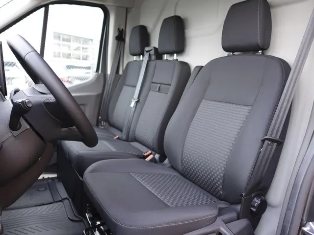 Ford Transit 310 L2H2 Trend BPM VRIJ! 2024 Diesel 32