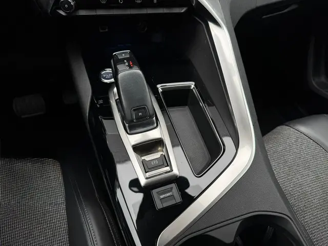 Peugeot 3008 1.2 PureTech Première 2018 Benzine 14
