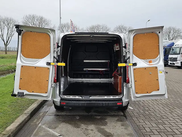 Ford Transit Custom 2.0 2020 Diesel 12