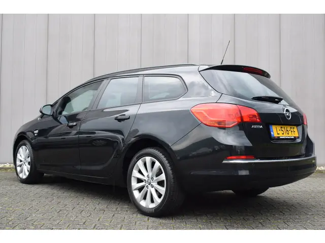 Opel Astra Sports Tourer 1.4 Turbo Sport 2013 Benzine 21