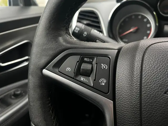 Opel Mokka 1.4 T Innovation FULL OPTION 2016 Benzine 10