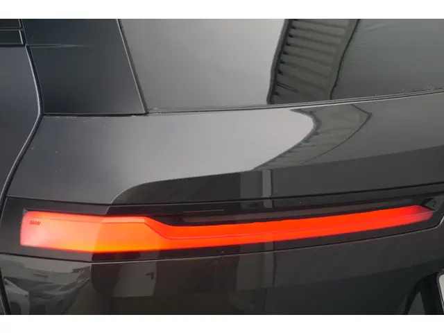 BMW iX xDrive40 2024 Elektrisch 32
