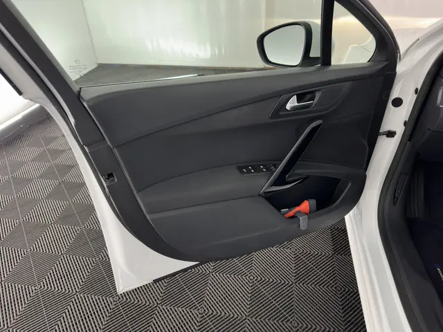 Peugeot 508 SW 1.6 e-HDi Active 2013 Diesel 25