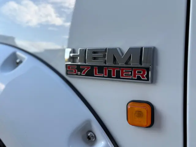 Dodge Ram 2500 SLT Hemi 5.7 V8 2018 LPG/Gas 18