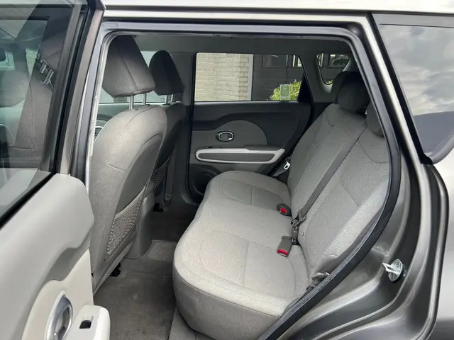 Kia e-Soul EV ExecutiveLine 27 kWh 2015 Elektrisch 11