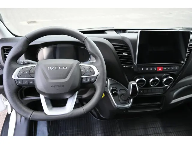 Iveco Daily 35S18H 3.0 410 Chassis cabine 2024 Diesel 8