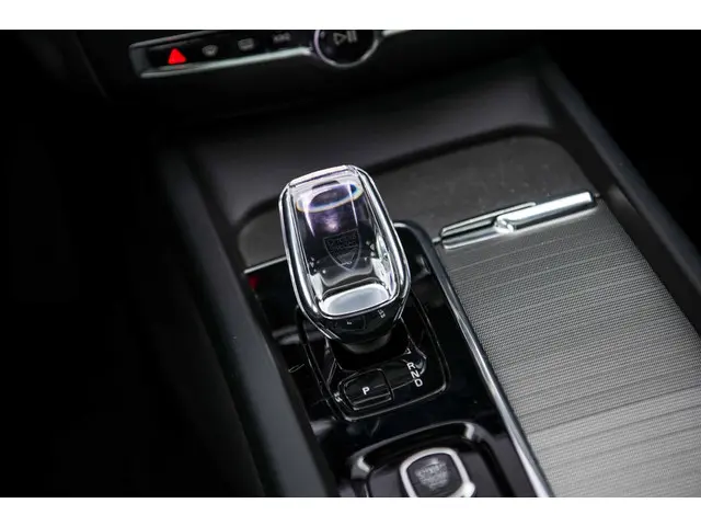 Volvo V60 2.0 B4 Plus Dark 2023 Benzine 25