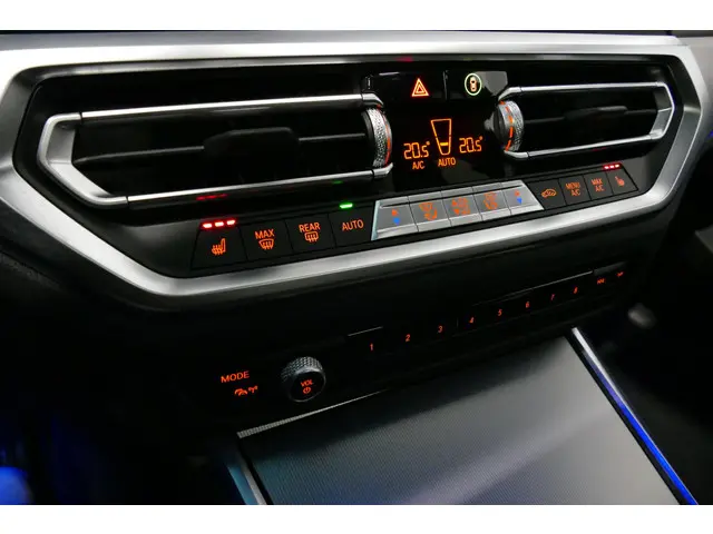 BMW 3 Serie 330e xDrive M Sport 2021 Hybride Benzine 9