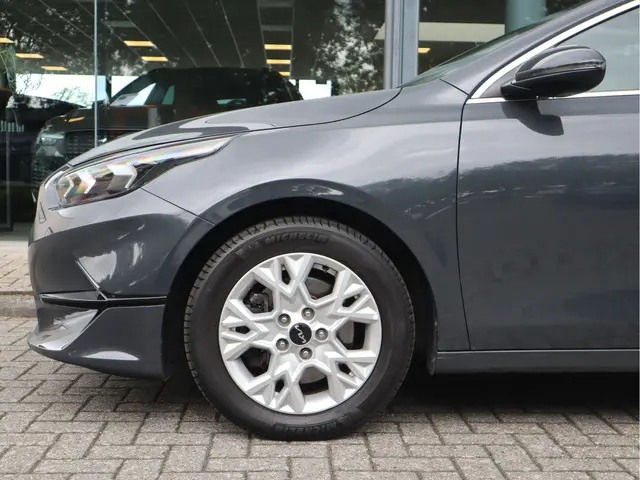 Kia Ceed 1.0 T-GDi 2022 Benzine 42