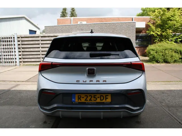 CUPRA Born Business 62 kWh BJ 2022 2022 Elektrisch 6