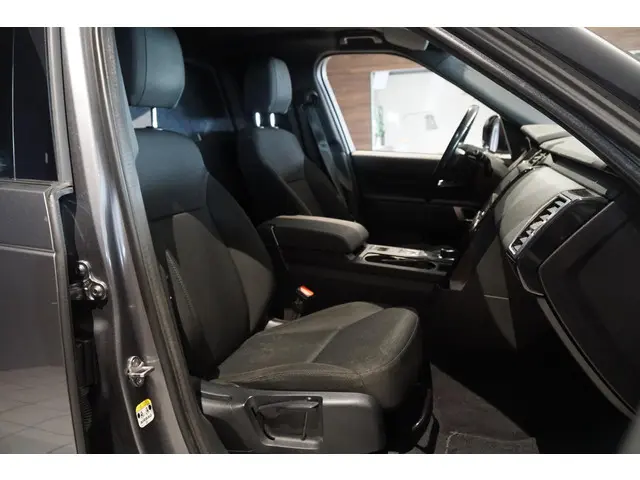 Land Rover Discovery 2.0 Sd4 2018 Diesel 9