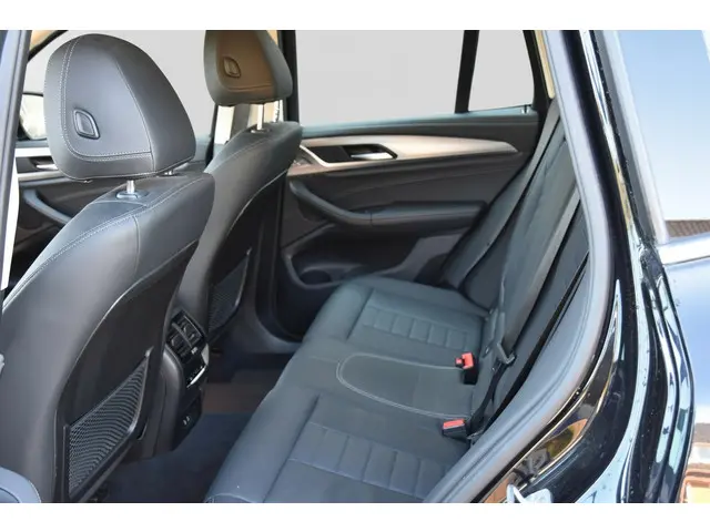 BMW X3 xDrive30e eDrive Edition 2021 Hybride Benzine 13