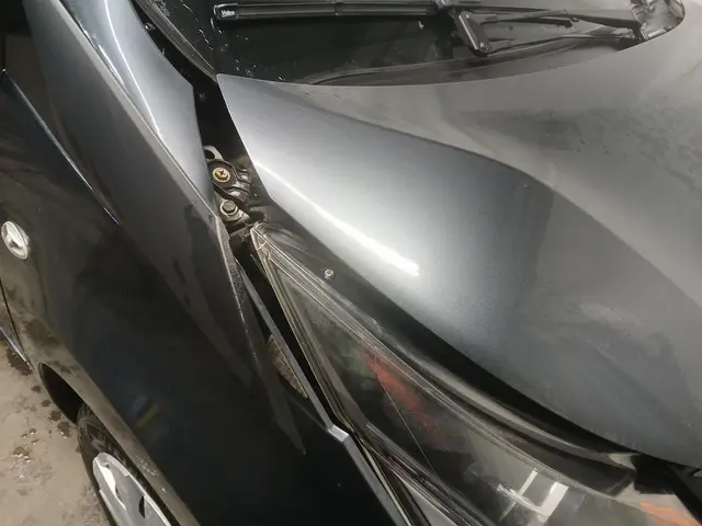 Toyota Aygo 1.0 VVT-i x-now - Frontschade 2017 Benzine 23