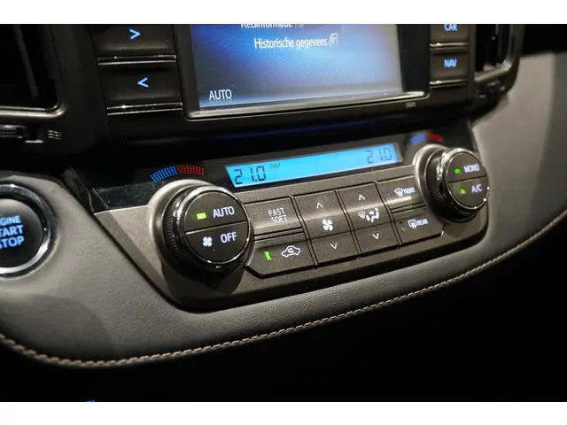 Toyota RAV4 2.2D Style 4WD 2015 Diesel 11
